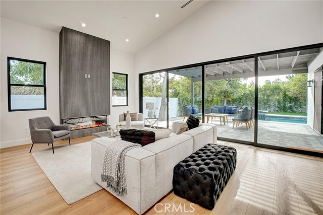 Detail Gallery Image 35 of 74 For 14136 Emelita St, Sherman Oaks,  CA 91401 - 4 Beds | 4/1 Baths