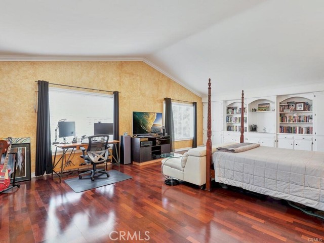 25152 Mammoth Circle, Lake Forest CA: https://media.crmls.org/medias/e5864b7e-190e-4bc3-b565-bdf2ce6b616f.jpg