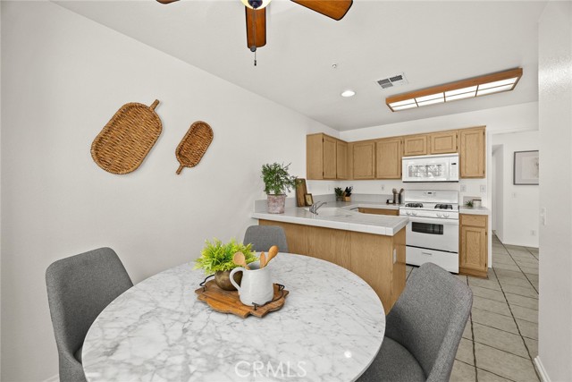 Detail Gallery Image 9 of 26 For 11273 Terra Vista Pkwy #B,  Rancho Cucamonga,  CA 91730 - 3 Beds | 3 Baths