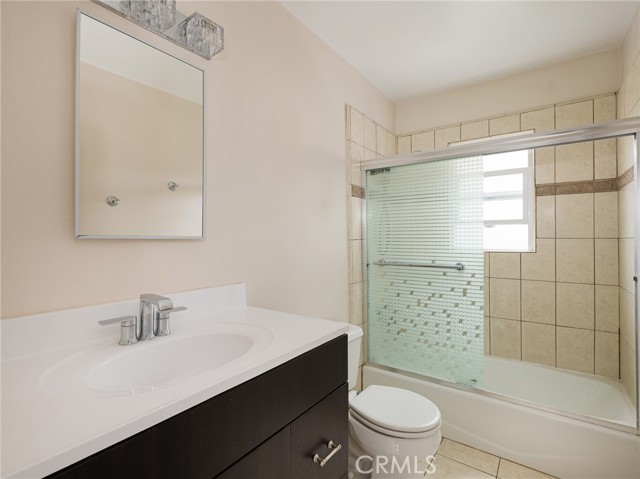 Detail Gallery Image 25 of 32 For 403 E Pine Ave, El Segundo,  CA 90245 - 5 Beds | 3 Baths