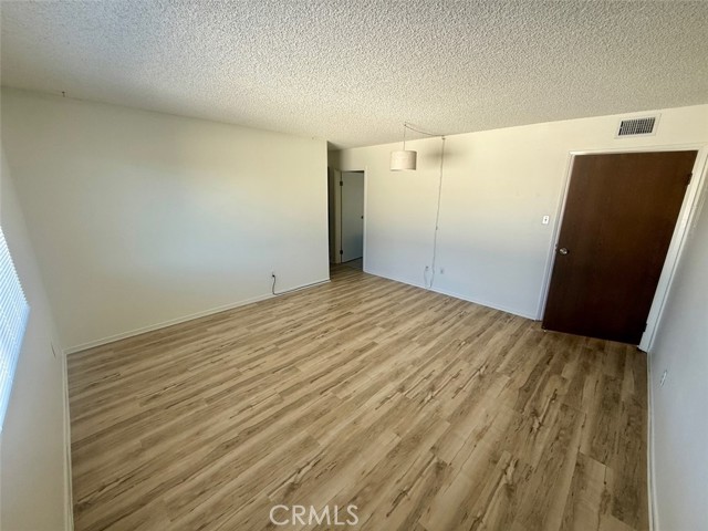 Detail Gallery Image 8 of 12 For 605 Redondo Avenue #206,  Long Beach,  CA 90814 - 1 Beds | 1/1 Baths