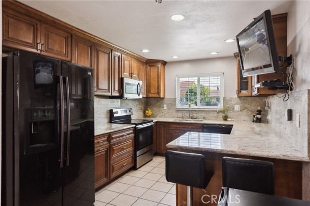 2683 E Trimble Road, San Jose CA: https://media.crmls.org/medias/e5887872-4601-43a3-b7c8-c66fa4b4f1ea.jpg