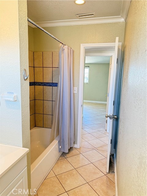 Detail Gallery Image 21 of 27 For 8461 Eucalyptus Ave, California City,  CA 93505 - 4 Beds | 1/1 Baths
