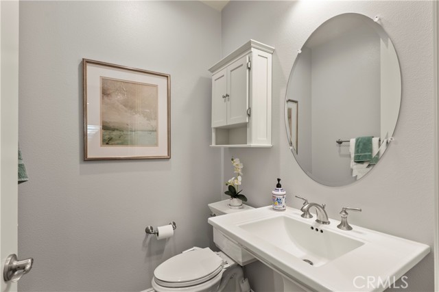 46 Dogwood, Lake Forest CA: https://media.crmls.org/medias/e588f1e5-00f6-4d53-aeff-dce8b3a7bcd7.jpg