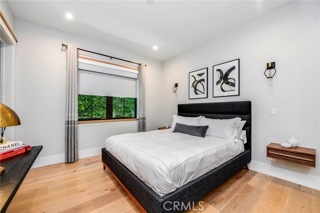 4365 Kraft Avenue, Studio City CA: https://media.crmls.org/medias/e58900fc-66e1-4189-bfd6-e94be77092c5.jpg