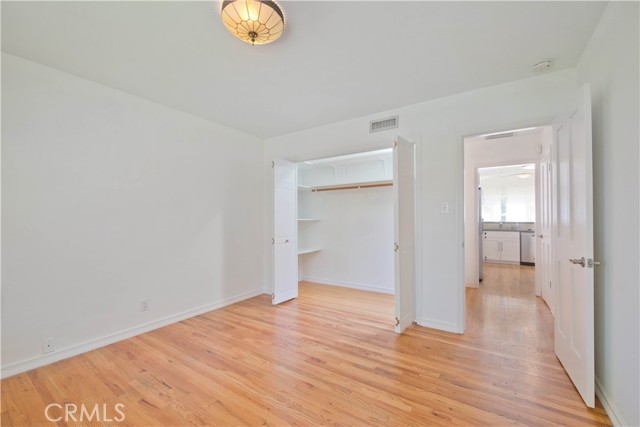 Detail Gallery Image 19 of 44 For 13964 Peach Grove St, Sherman Oaks,  CA 91423 - 3 Beds | 3 Baths