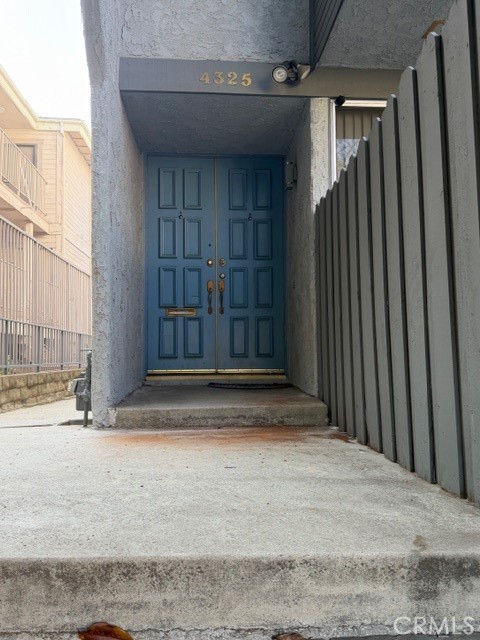 Detail Gallery Image 2 of 30 For 4325 Whitsett, Studio City,  CA 91604 - 3 Beds | 3 Baths