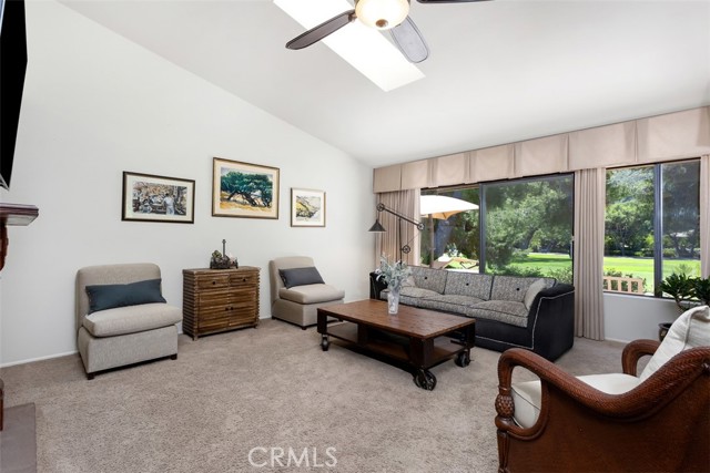 4119 Oak Island Lane, Fallbrook CA: https://media.crmls.org/medias/e58a0244-f5e7-4a70-bc29-42ece325560b.jpg