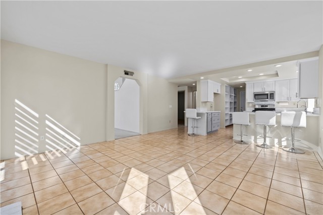 27668 Lonestar Place, Castaic CA: https://media.crmls.org/medias/e58a7bfd-ebb8-4905-8a98-88e6a2fbb326.jpg
