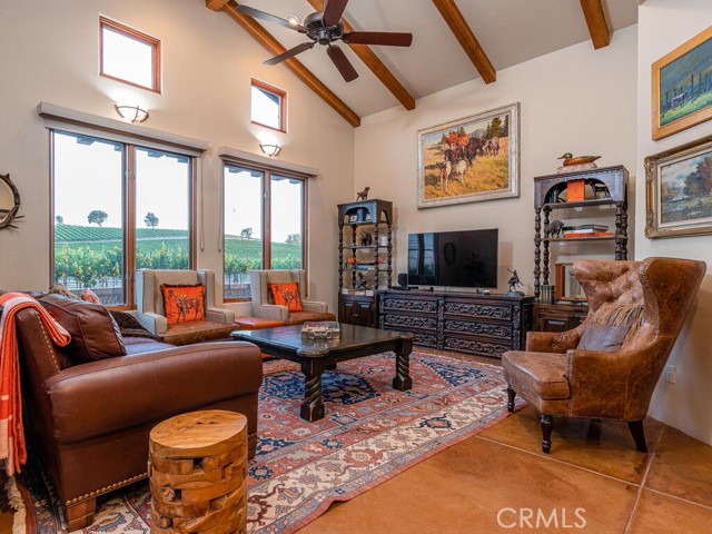 Detail Gallery Image 10 of 74 For 7790 Airport Rd, Paso Robles,  CA 93446 - 6 Beds | 5/2 Baths