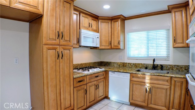 Detail Gallery Image 6 of 21 For 19113 Radlett Ave., Carson,  CA 90746 - 4 Beds | 2 Baths