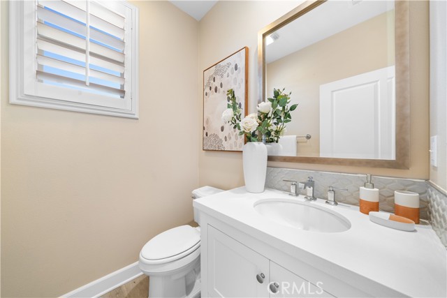 16389 Viewcrest Road, Chino Hills CA: https://media.crmls.org/medias/e58bd3c5-2917-4636-b173-94903c358335.jpg