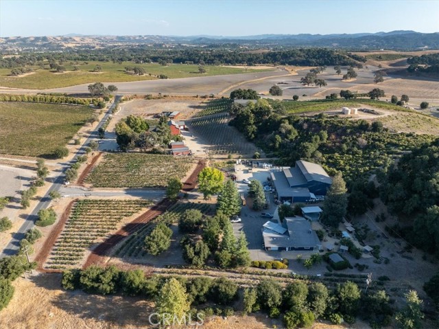 Detail Gallery Image 26 of 65 For 2925 Anderson Rd, Paso Robles,  CA 93446 - 3 Beds | 3/1 Baths