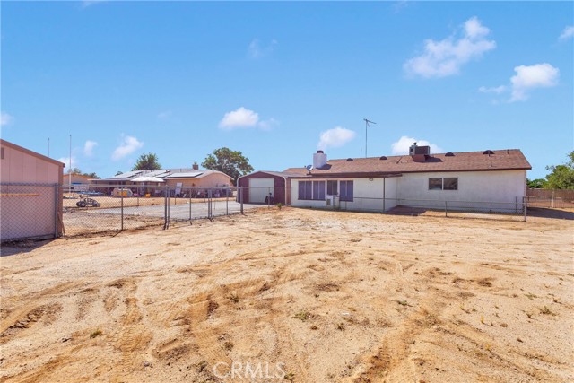 21229 Balsa Street, Apple Valley CA: https://media.crmls.org/medias/e58cc1bf-b303-4040-b03a-a4c2990e0ca1.jpg