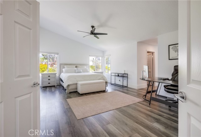 19416 Shadow Oak Drive, Lake Forest CA: https://media.crmls.org/medias/e58cdd99-cb87-4ec3-ac96-4b61d63ccea2.jpg