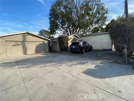 1/2 Agnes Avenue