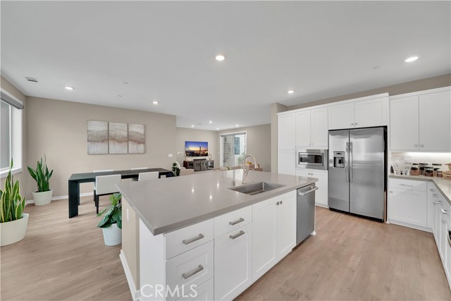 Detail Gallery Image 9 of 25 For 203 Bowery, Irvine,  CA 92612 - 3 Beds | 3 Baths