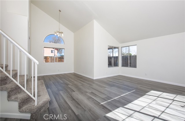 Detail Gallery Image 7 of 25 For 805 Jason Ct, Lancaster,  CA 93534 - 4 Beds | 3 Baths