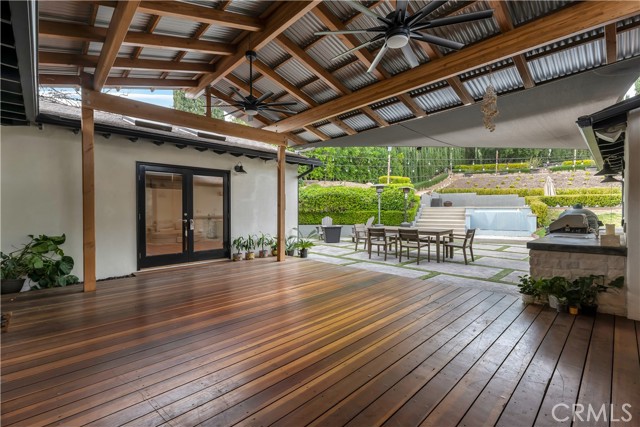 Detail Gallery Image 20 of 29 For 19943 Oxnard, Woodland Hills,  CA 91367 - 4 Beds | 3 Baths