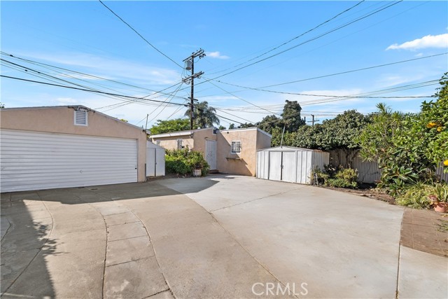 3959 Denker Avenue, Los Angeles, California 90062, 3 Bedrooms Bedrooms, ,2 BathroomsBathrooms,Residential,For Sale,3959 Denker Avenue,CROC24206429