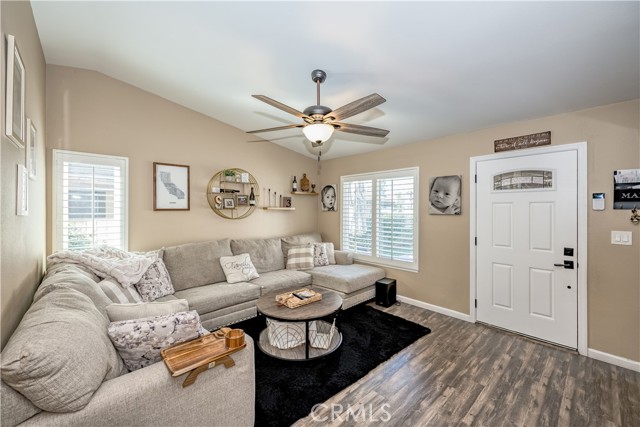 Detail Gallery Image 6 of 22 For 25688 Neblina Ct, Valencia,  CA 91355 - 2 Beds | 2 Baths