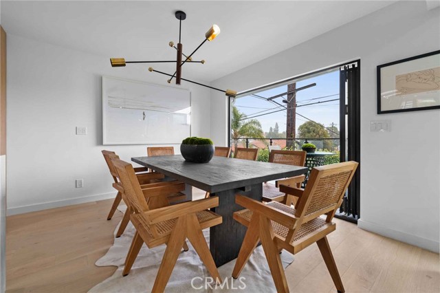 2416 Palm Avenue, Manhattan Beach CA: https://media.crmls.org/medias/e5901004-b75e-4510-b167-5434751d9558.jpg