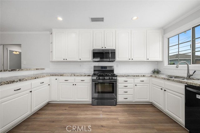 Detail Gallery Image 12 of 38 For 3861 Hackett, Long Beach,  CA 90808 - 3 Beds | 1 Baths