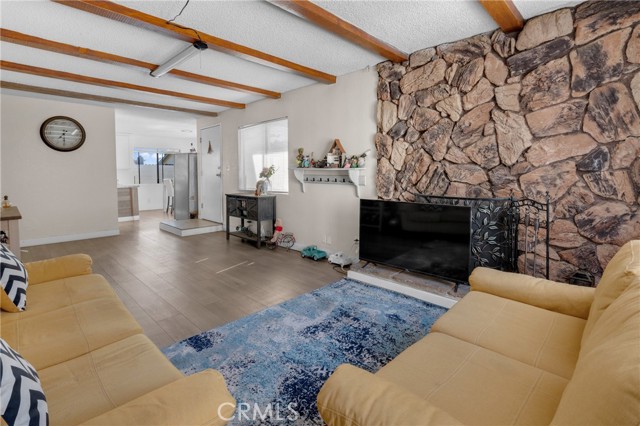 Detail Gallery Image 7 of 36 For 15510 Rose, Lake Elsinore,  CA 92530 - 3 Beds | 2 Baths