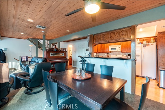Detail Gallery Image 32 of 37 For 39802 Lakeview Dr #10,  Big Bear Lake,  CA 92315 - 2 Beds | 2/1 Baths