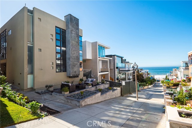 220 16th Street, Manhattan Beach, California 90266, 5 Bedrooms Bedrooms, ,4 BathroomsBathrooms,Residential,Sold,16th,SB21233271