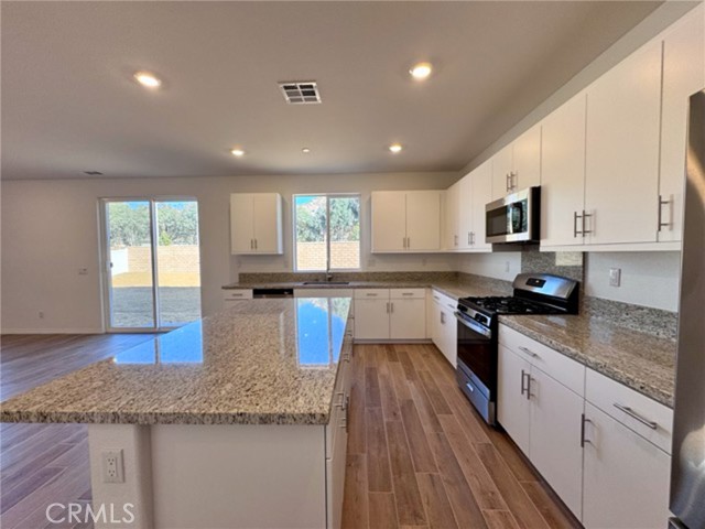 Detail Gallery Image 19 of 58 For 29950 Aquarius Ct, Menifee,  CA 92584 - 4 Beds | 3 Baths