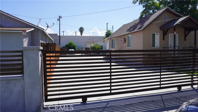 Front Image Thumbnail for CROC25222286