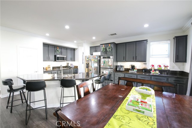 Detail Gallery Image 16 of 69 For 3999 Currant Ln, San Bernardino,  CA 92407 - 5 Beds | 3 Baths