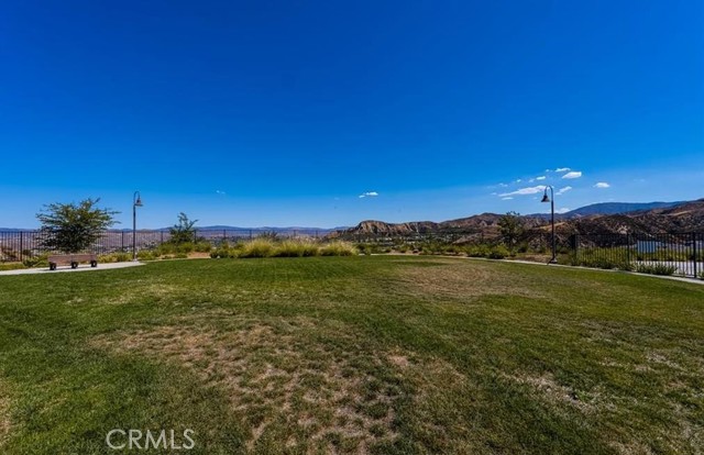 Detail Gallery Image 54 of 72 For 18696 Cedar Crest Dr, Canyon Country,  CA 91387 - 3 Beds | 2/1 Baths