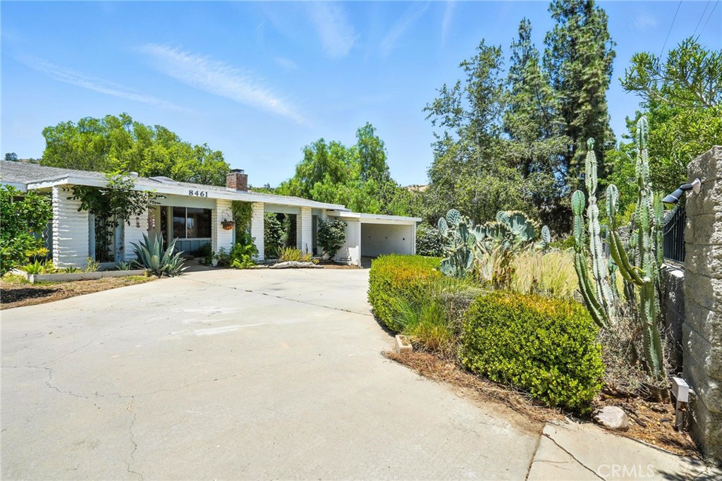 8461 Valley Circle Boulevard