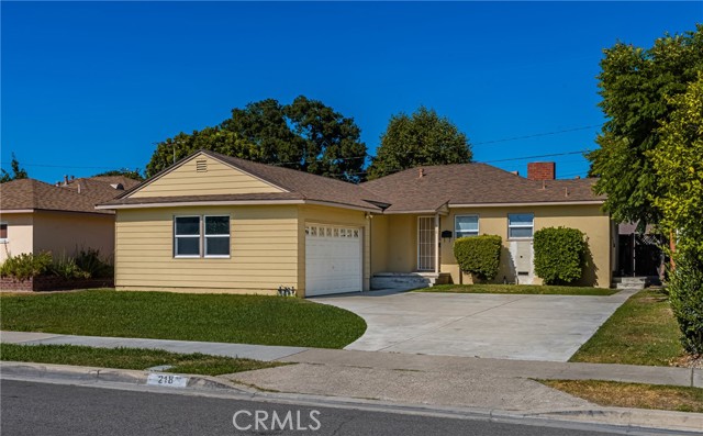 218 N Evergreen Street, Anaheim CA: https://media.crmls.org/medias/e5941411-f30d-4169-bd10-491790b76978.jpg