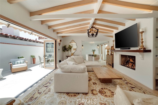 Detail Gallery Image 13 of 64 For 106 via Cordova, Newport Beach,  CA 92663 - 2 Beds | 2 Baths