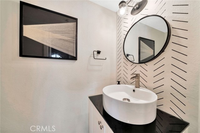 17601 Newland Street, Huntington Beach CA: https://media.crmls.org/medias/e594c99b-713d-4463-95ba-2e4b0d04c980.jpg