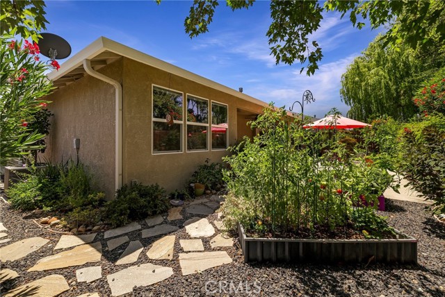10 Harmony Park Circle, Chico CA: https://media.crmls.org/medias/e5951f1a-508f-4b09-b739-41f4f274763f.jpg