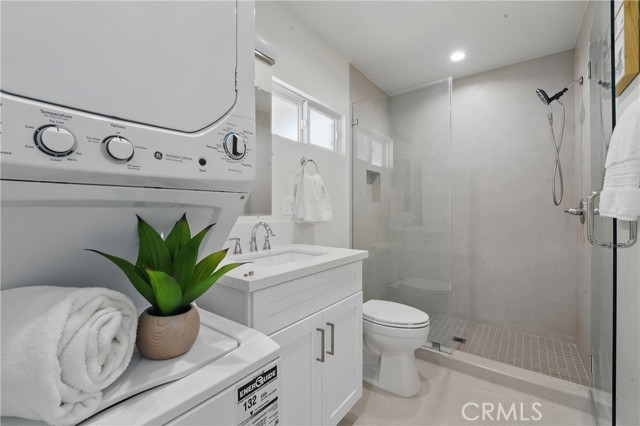 8142 Vantage Avenue, North Hollywood CA: https://media.crmls.org/medias/e5956991-2305-4b56-802c-3ab2e5b21790.jpg