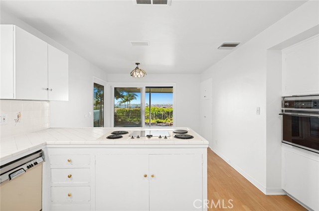 Detail Gallery Image 15 of 40 For 1727 Galatea Ter, Corona Del Mar,  CA 92625 - 3 Beds | 2 Baths