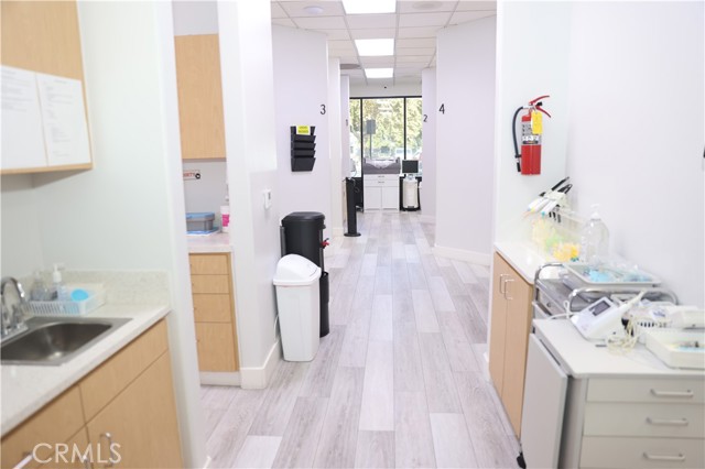 3950 Pierce St, Riverside CA: https://media.crmls.org/medias/e595fd99-cd59-4e66-902a-5fcc6b58ea37.jpg