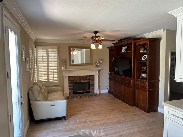 27448 Bridgewater Drive, Valencia CA: https://media.crmls.org/medias/e59612a7-d4d0-4321-a815-77daeea37c63.jpg