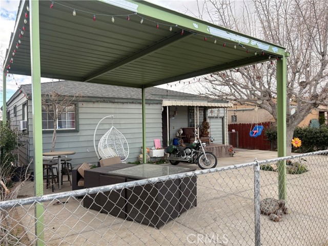 16842 Tracy Street, Victorville CA: https://media.crmls.org/medias/e59690e3-1314-441b-9882-665529f6809c.jpg