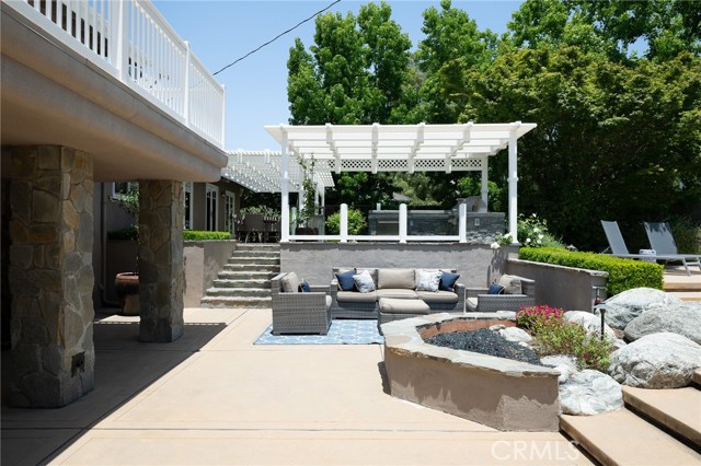 9642 James Circle, Villa Park CA: https://media.crmls.org/medias/e5979f2c-bf6e-4ebd-a966-5395c88af255.jpg