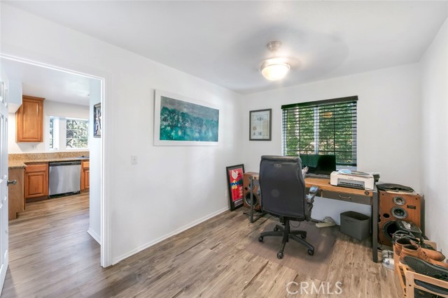 Detail Gallery Image 5 of 42 For 24622 Bernard, Crestline,  CA 92325 - 4 Beds | 3/1 Baths