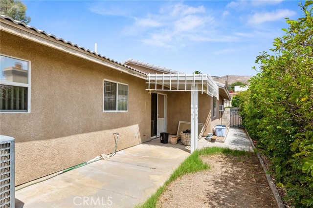 68269 Calle Calmoso, Desert Hot Springs CA: https://media.crmls.org/medias/e5983bfd-a374-431a-9dc5-d0a4d7dbc5cd.jpg
