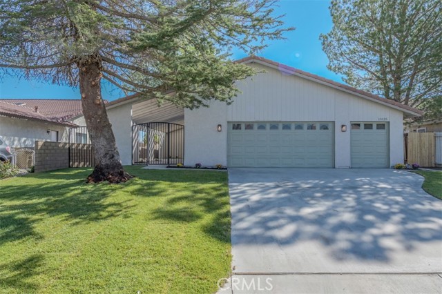 Detail Gallery Image 1 of 32 For 13125 Riverview Dr, Victorville,  CA 92395 - 3 Beds | 2 Baths