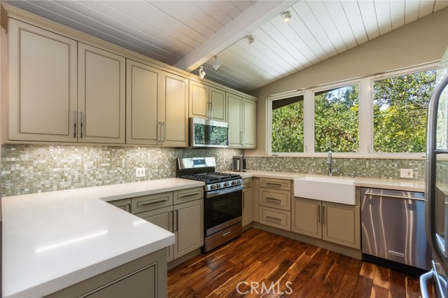 Detail Gallery Image 15 of 60 For 11922 Sunshine Ter, Studio City,  CA 91604 - 3 Beds | 2 Baths