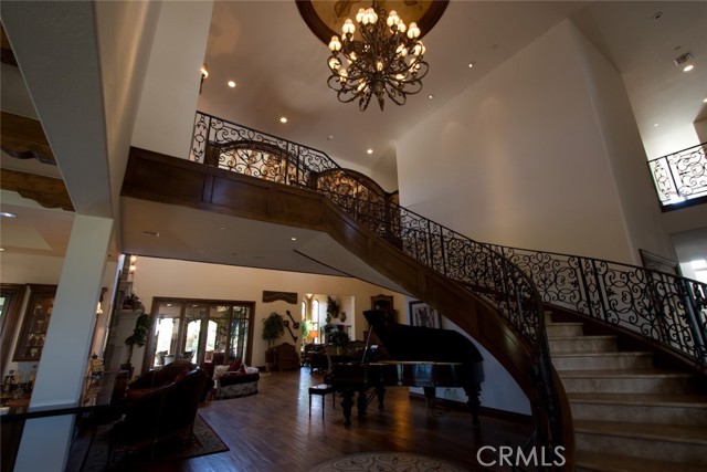 1138 Corte Tularosa, Camarillo CA: https://media.crmls.org/medias/e598f1ac-4cb5-41e9-8eb8-a5febac7b05d.jpg